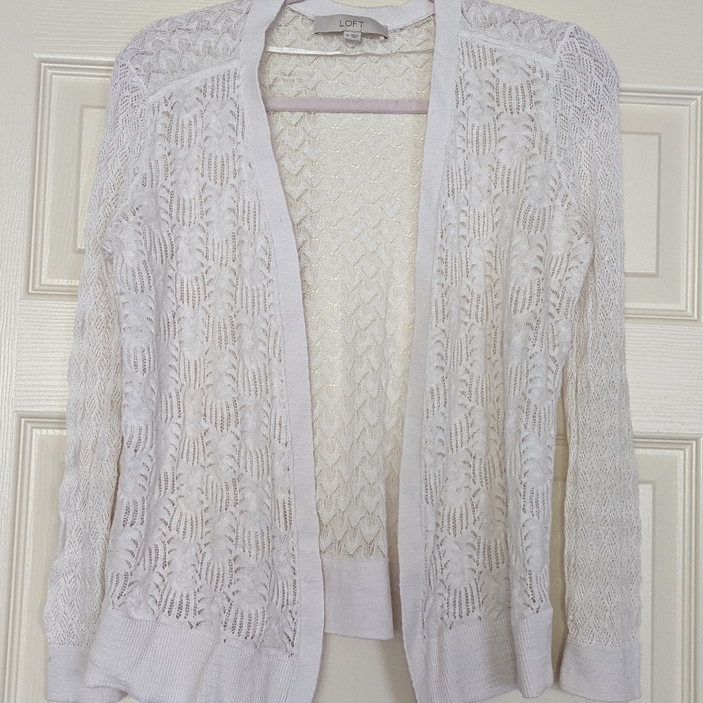 Loft Medium White Lightweight sweater